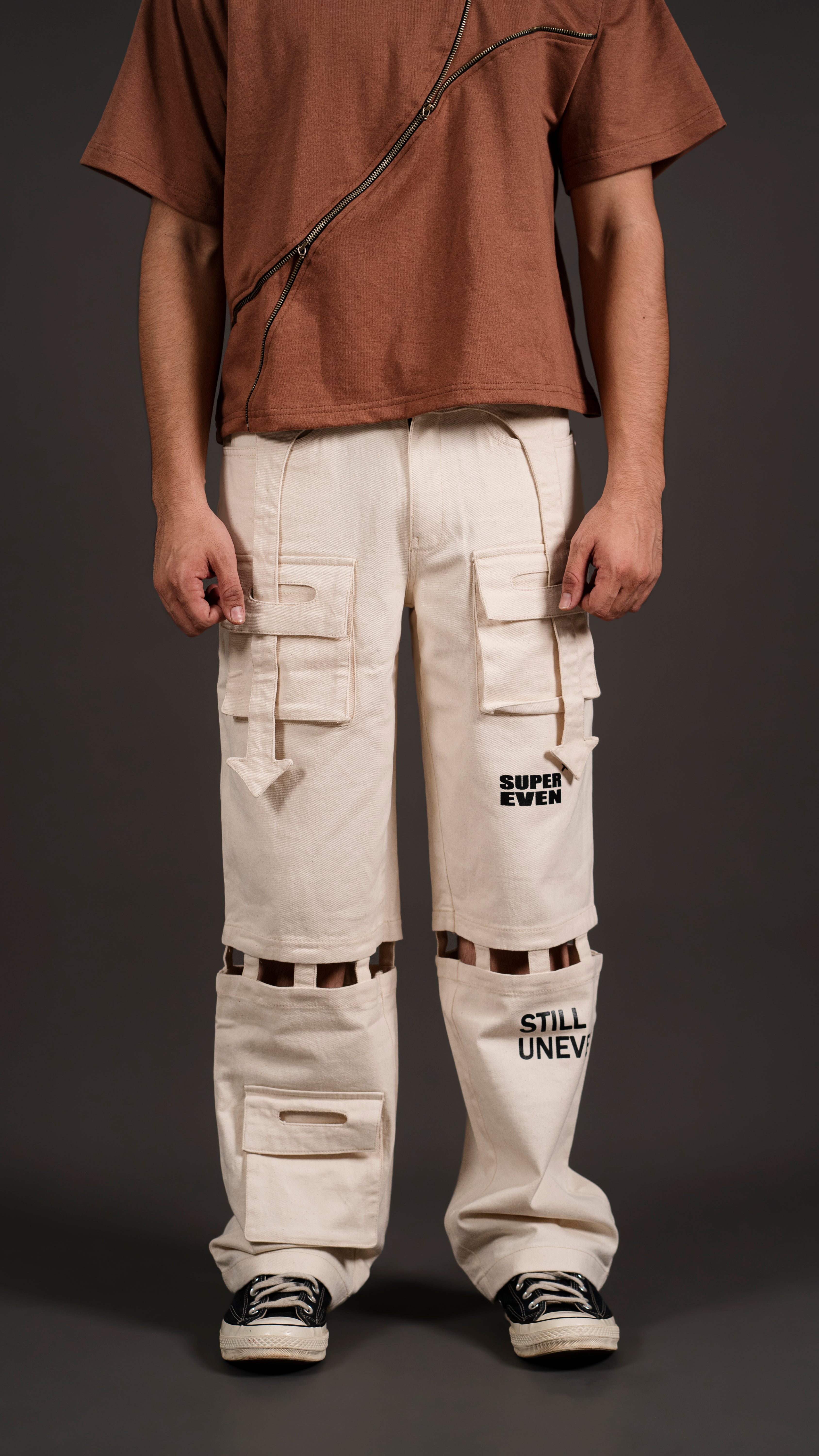 KNEE CUT ARROW BAND CARGO PANT/ BEIGE